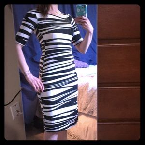 Casual dress (fitted)